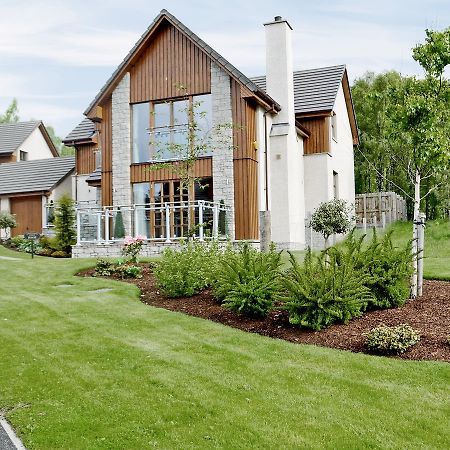 Lochnagar Lodge Aviemore Exterior photo