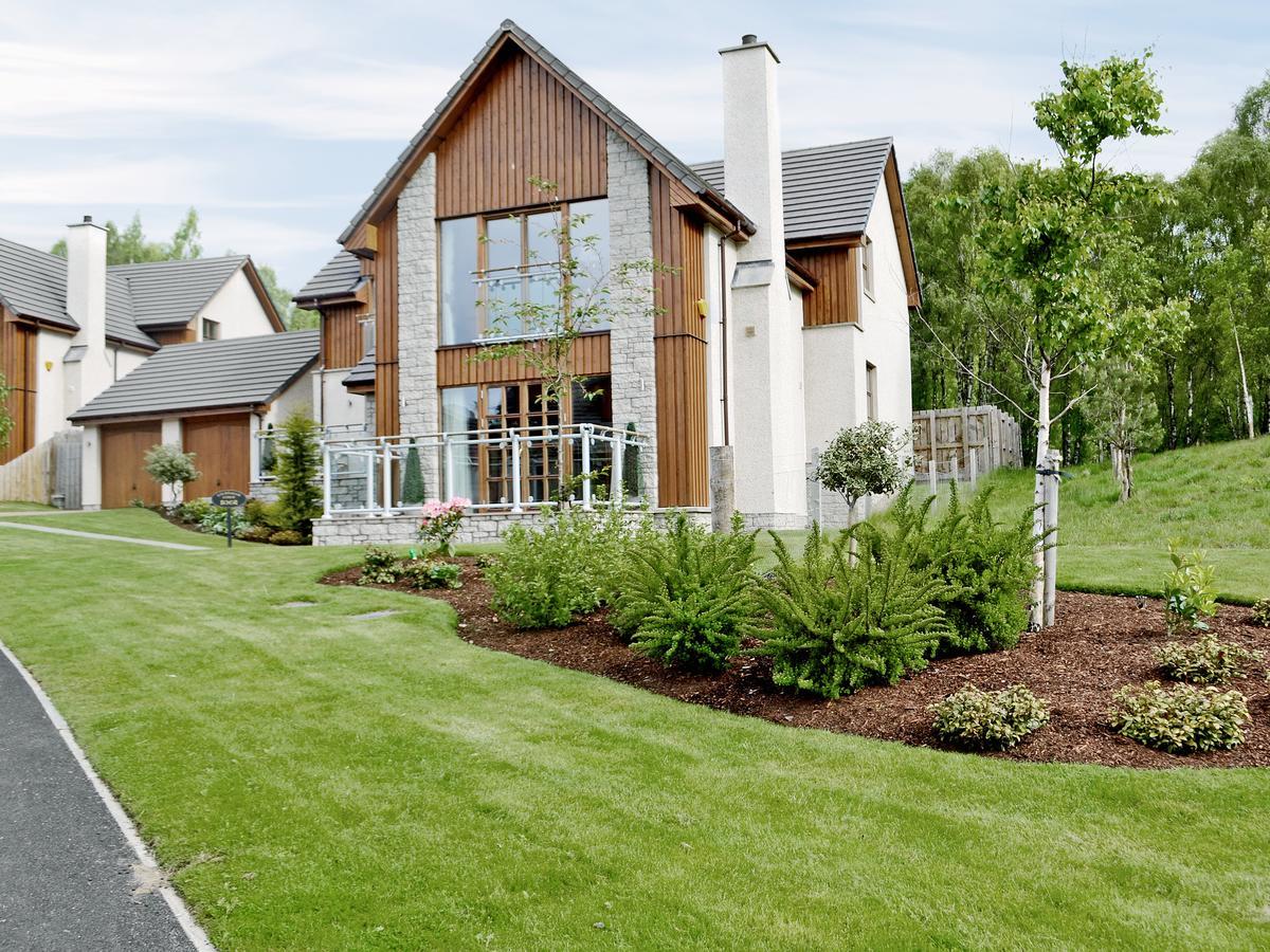 Lochnagar Lodge Aviemore Exterior photo